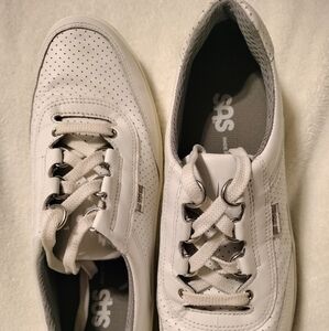 EUC SAS Women's Sporty Lux Sneakers White 8 N